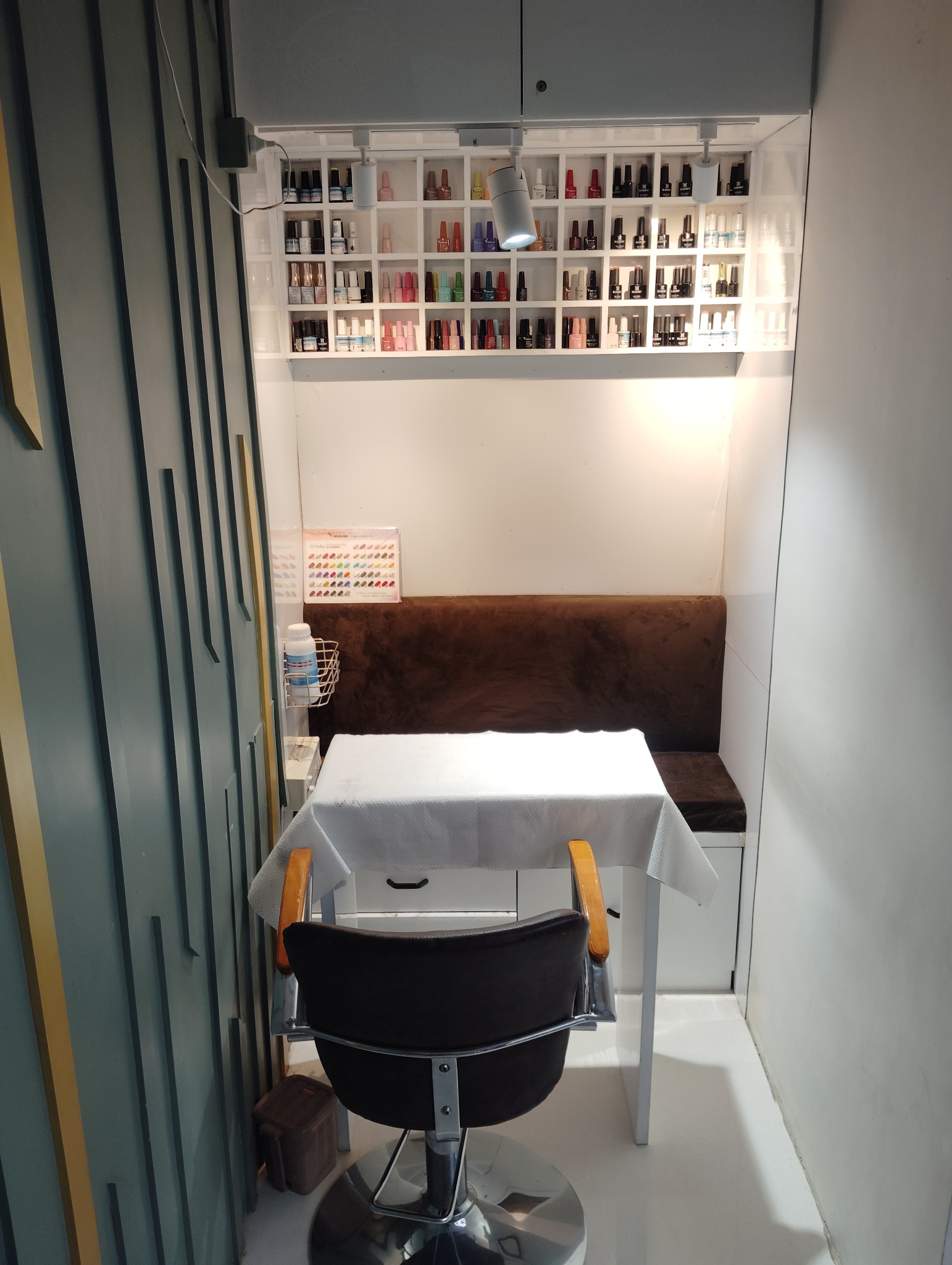 Hair Plus nail area